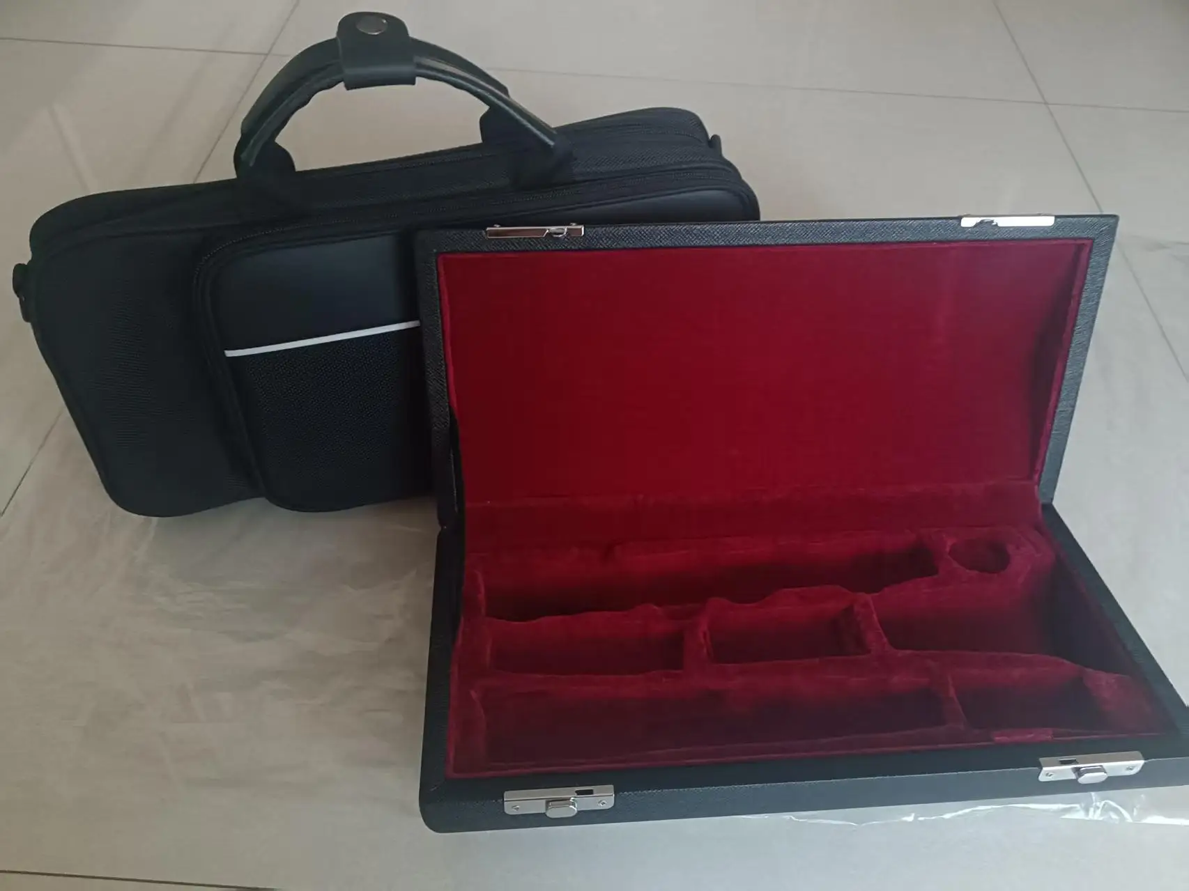

Waterproof Wear-Resistant Clarinet Case+Bag with Hard Inner Box PU Outer Packaging for Instrument Protection