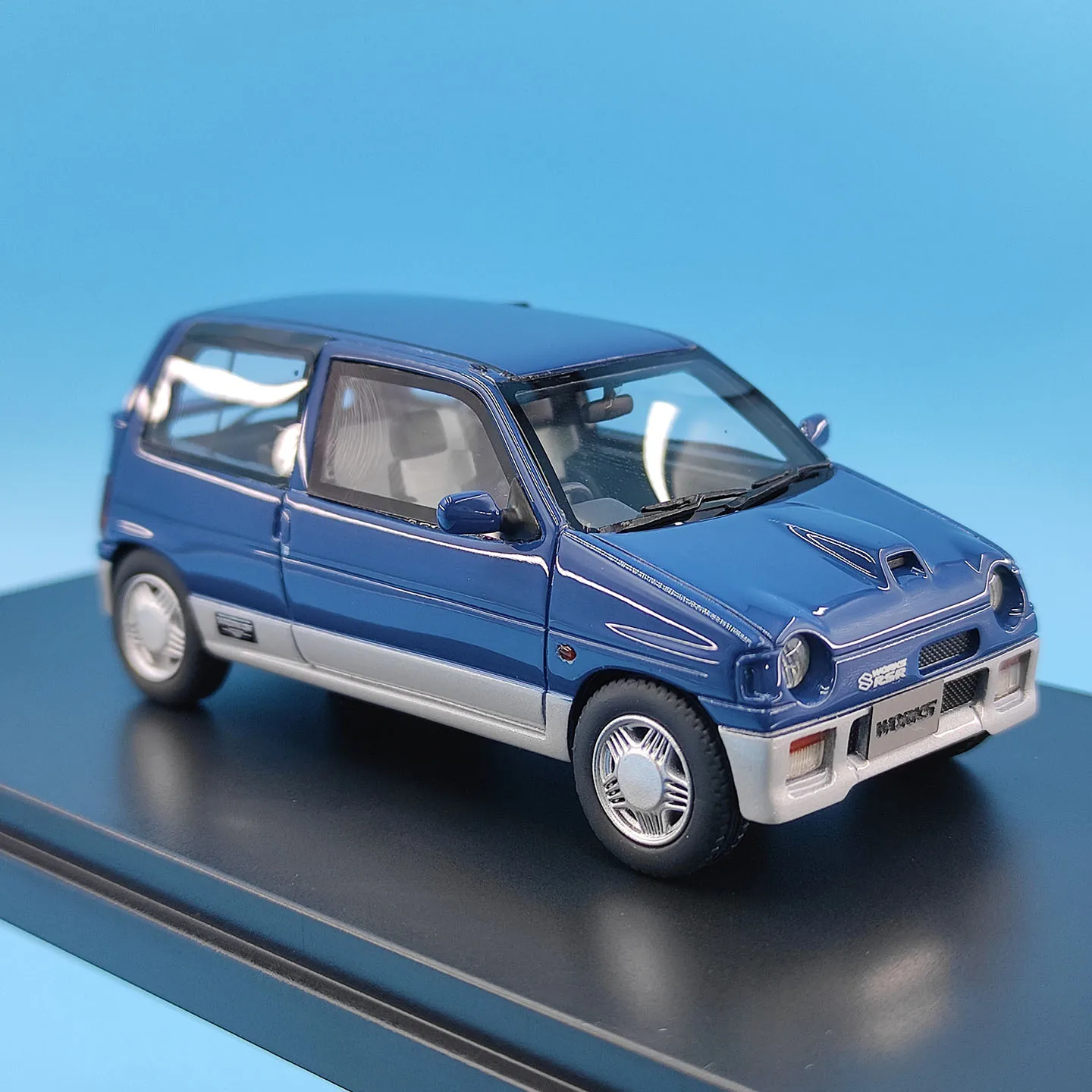 modele-de-voiture-en-resine-hi-story-a-l'echelle-1-43-alto-works-rs-r-1988