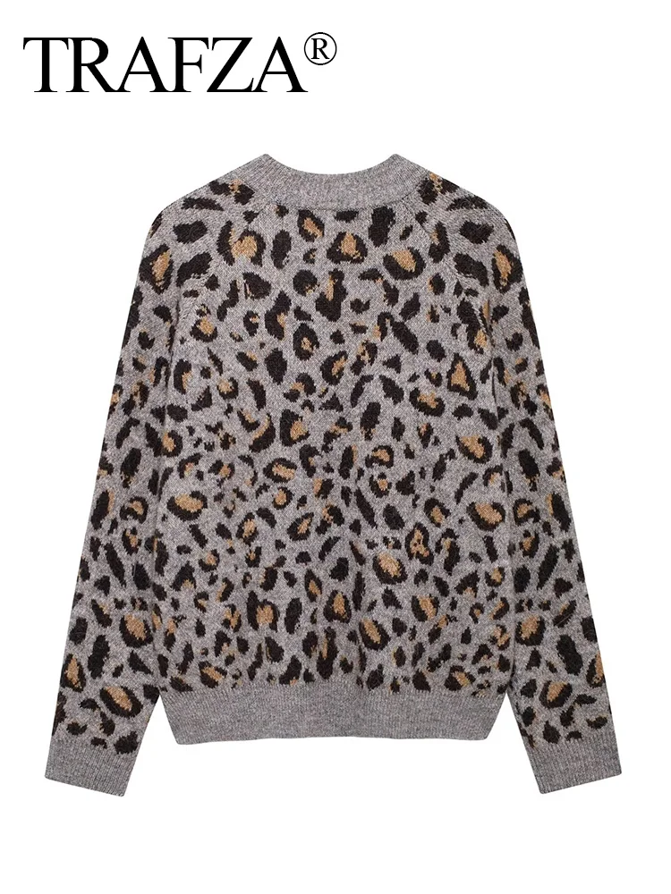 TRAFZA Female Elegant Leopard Jacquard Decorated O-Neck Pullover Women Winter Sweater Long Sleeve Tightness Knitting Top Mujer