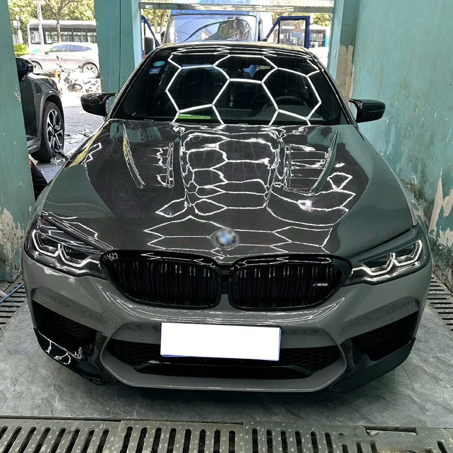 جديد forBMW F90 M5 LCI سيدان 4-Door 2018-2023 غطاء محرك من ألياف الكربون الجافة مع غطاء محرك السيارة الأمامي غطاء فتحة التهوية ملحقات السيارة