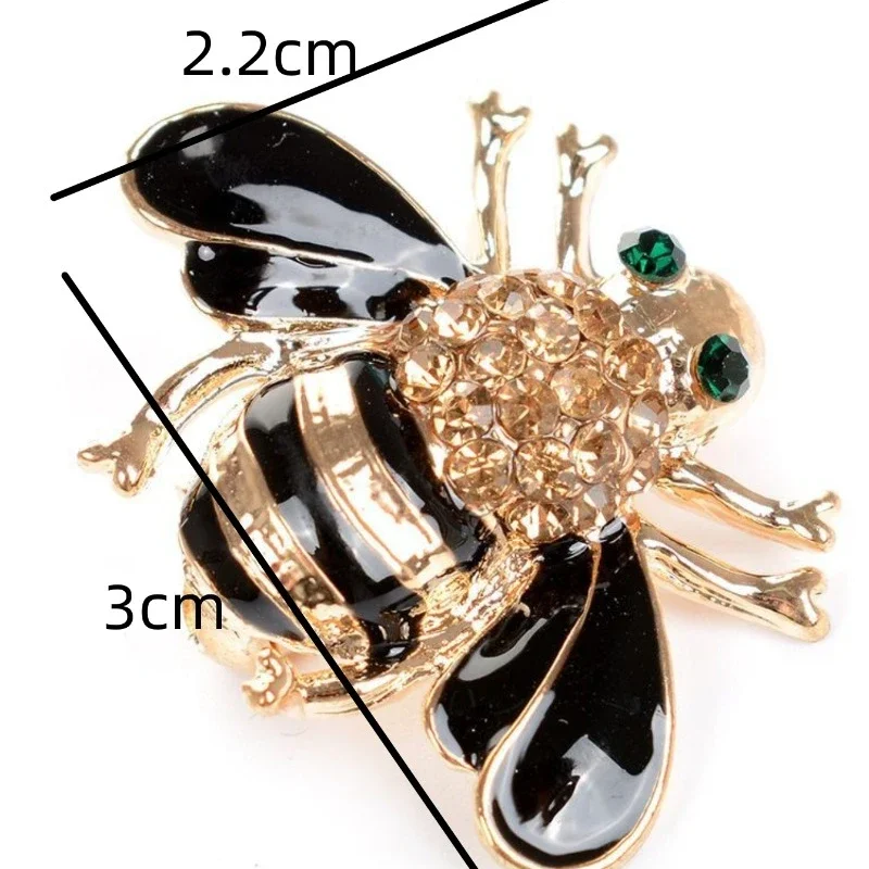 Exquisite Cute Bee Broochs for Women Luxury Black Enamel Crystal Zircon Anime Pins for Backpacks Jewelry Accessories Friend Gift