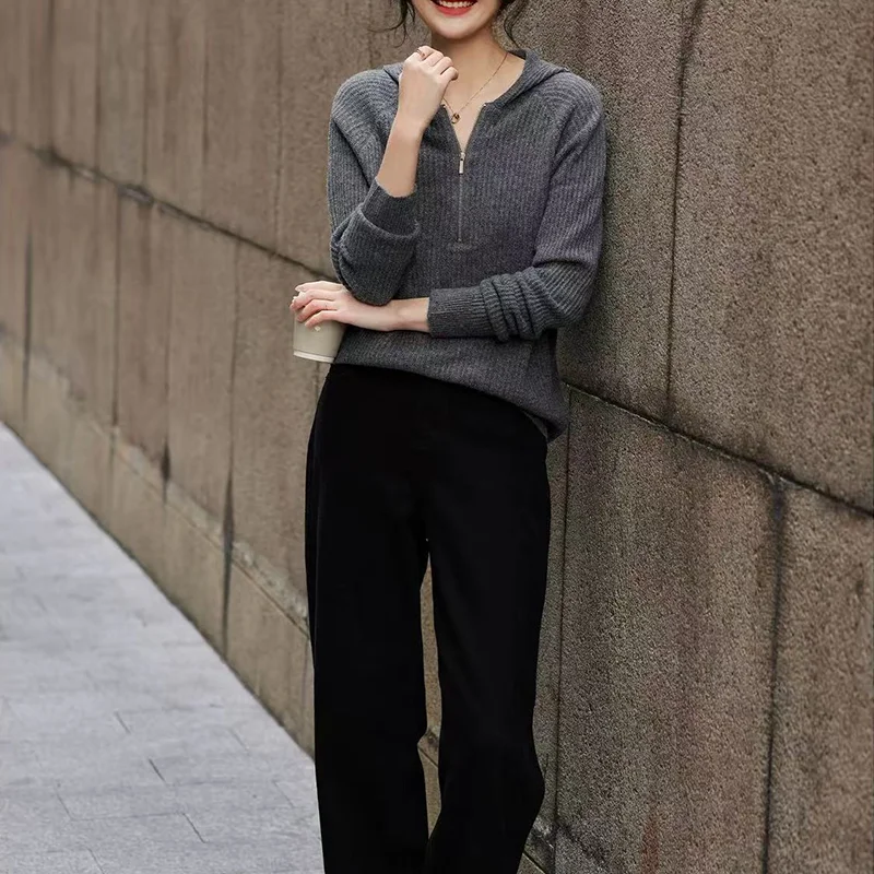 เสื้อสเวตเตอร์ผู้หญิงใหม่ ฤดูใบไม้ร่วง/ฤดูหนาว 2025 ทำจากขนสัตว์ 100% เสื้อฮู้ดถัก สีพื้น สไตล์ลำลอง แฟชั่น ขายดี เสื้อผู้หญิง