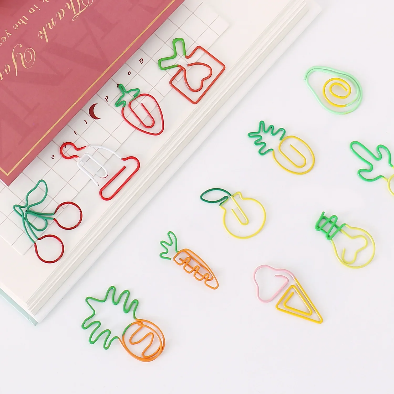 

10pcs Creative Carrot Vegetable Fruit Paper Clips Cute Metal Bookmark Decorative File Memo Clips Stationery