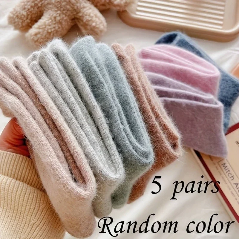 Winter Women's Socks Mid-calf Soft Socks Thickened Warm Solid-color Socks Simple Design