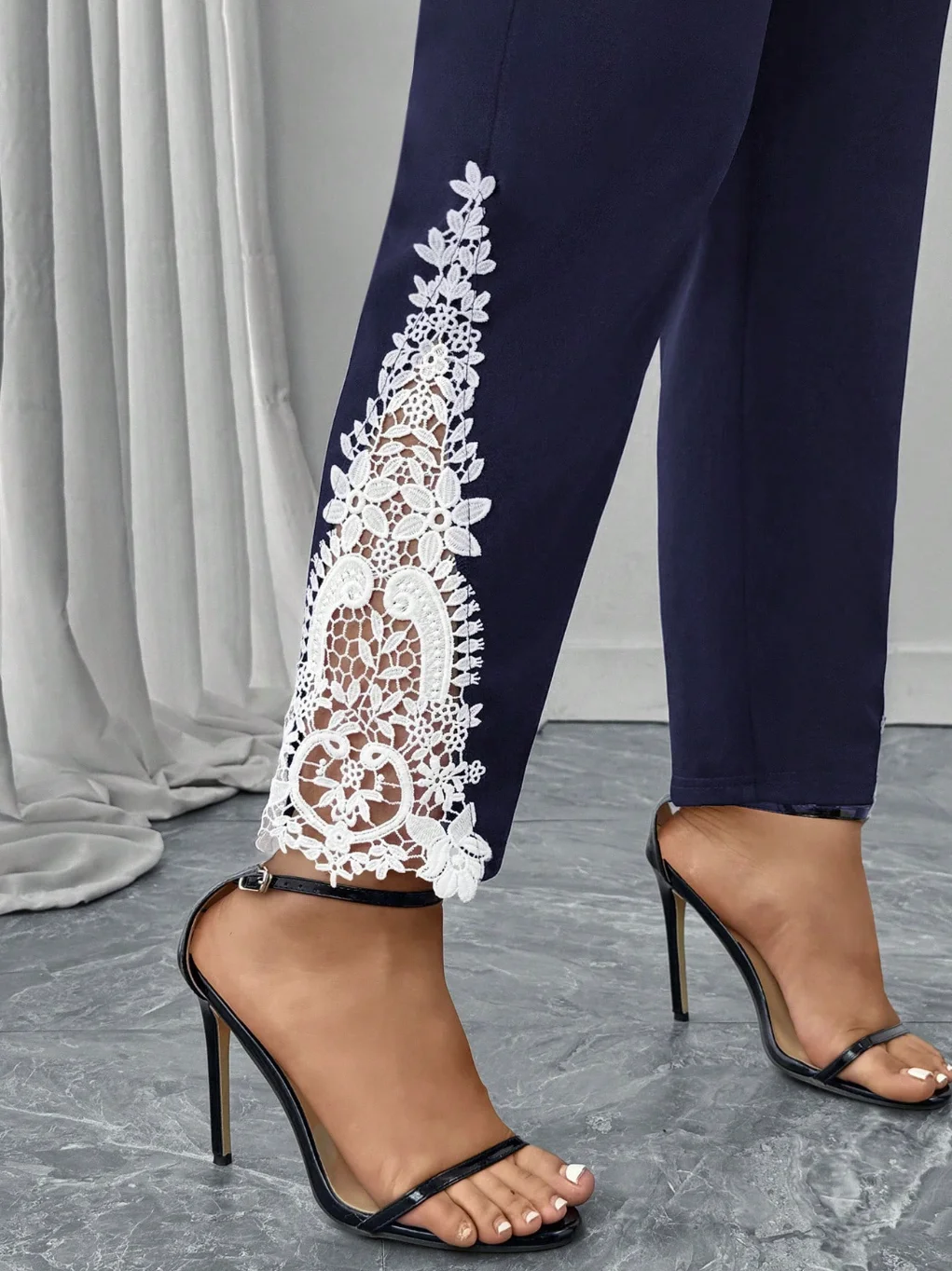 Celana ramping elastis bordir Eropa dan Amerika, elegan, modis, kasual, olahraga luar ruangan, melangsingkan dan serbaguna