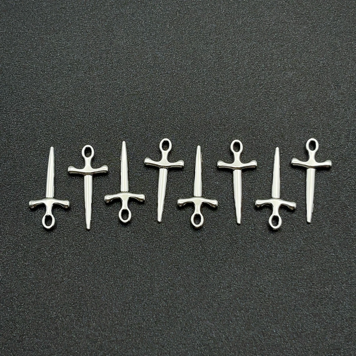 22 Simple Cross-Shaped Short Sword-Shaped Handmade Accessories, with Flat and Straight Blades in a Vintage Artistic Style, Suitable for DIY Bracelets, Necklaces, Earrings, and Handmade Beaded Decoration Accessories