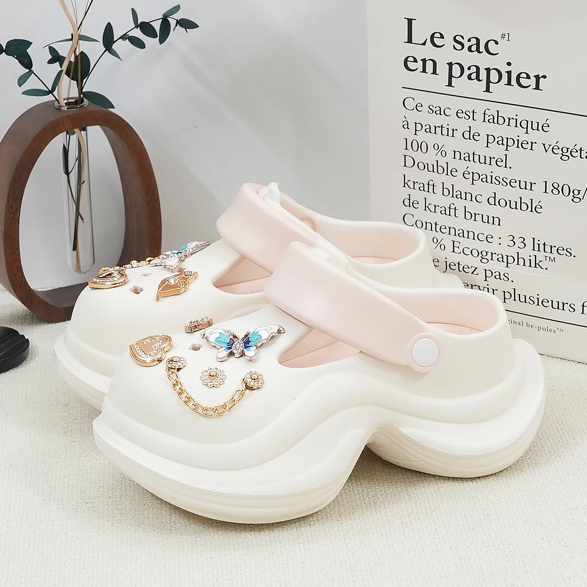 

New Cartoon Blue and White Butterfly Chain Women's Clogs Parent-Child Outdoor Fashion Slippers Non-Slip Height-Increasing Closed-Toe Shoes 850