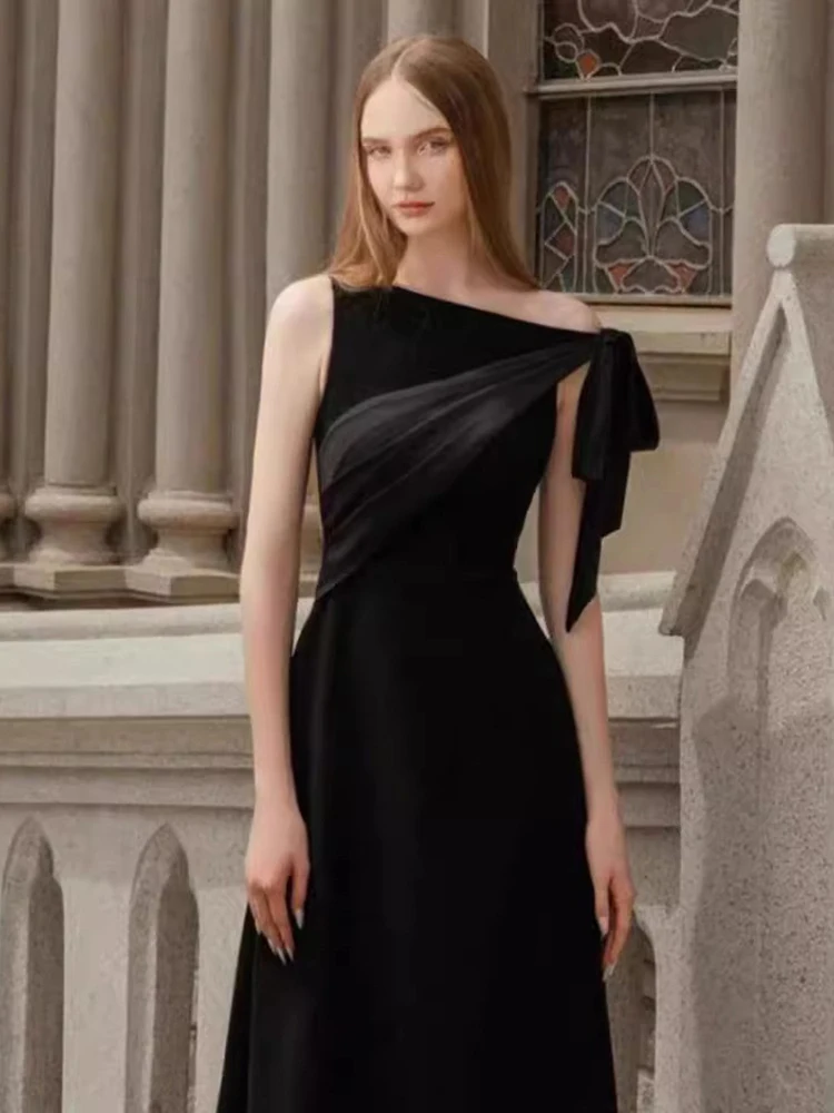 DEAT Elegant Dress Diagonal Collar Solid Color Sleeveless Spliced Bandage Women\'s Evening Party Dresses 2024 Summer New 15C271