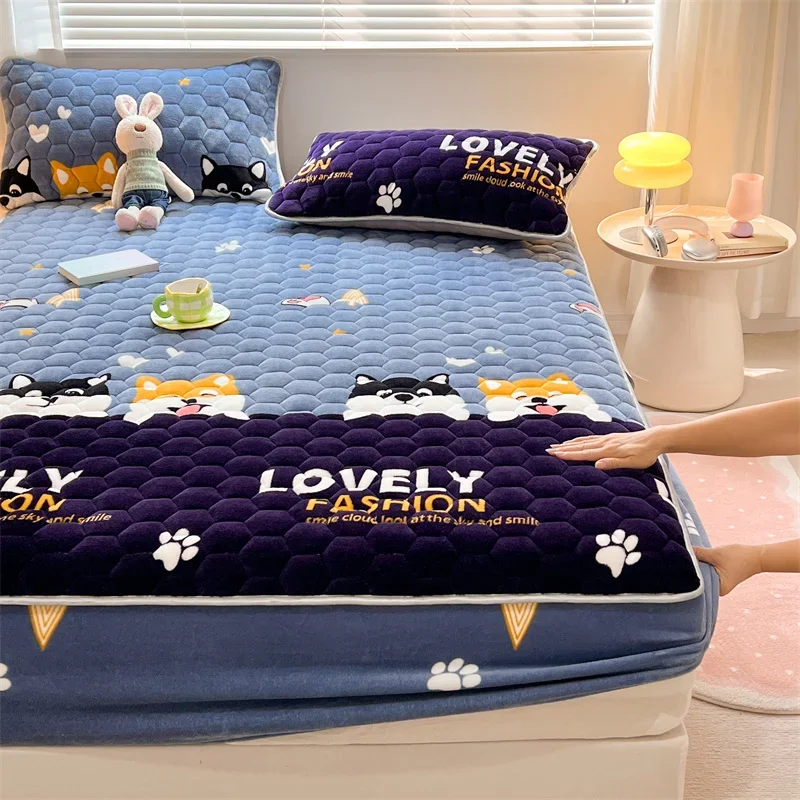 Thick Quilted Velvet Mattress Cover Winter Plush Double Bed Fitted Sheet Couple Warm Soft Elastic Fleece Bedspread Pad Cover 1pc