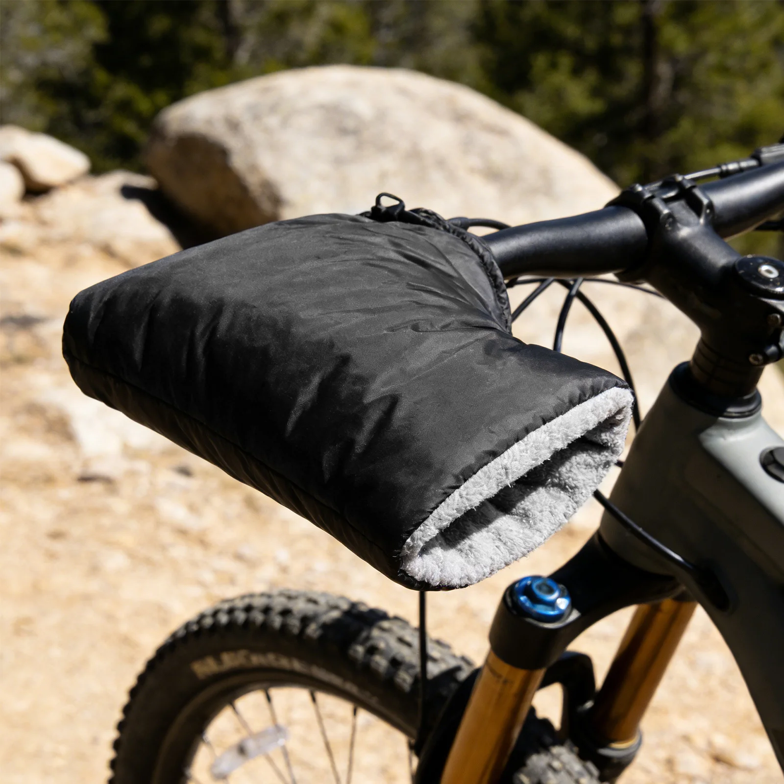 

1Pair Winter Cycling Handlebar Mitts High Elasticity Warm Gloves for Men Road Mountain Bike Windproof Biking in Cold Weather