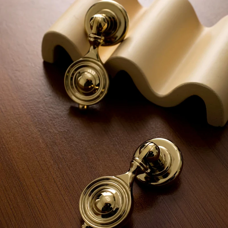 Light Luxury Bright Gold Kitchen Cabinet Drop Pulls Single Hole Knobs for Dresser and Drawer Modern Furnitrue Handles Small Knob