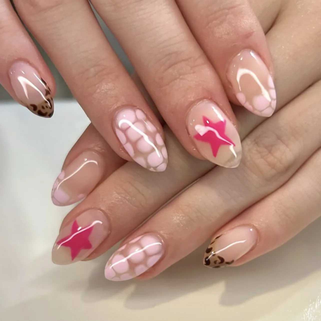 

Medium Almond Nude Press On Nails Pink Bubble Grid Hot Pink Star Leopard Print Glossy Y2K Fake Nails For Women
