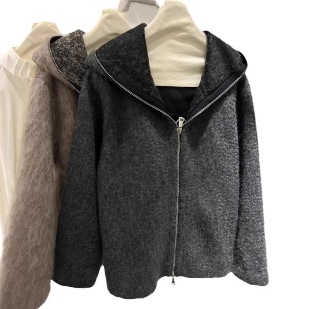

Ambious Sheep Women's Long-haired Wool Jacket with Zipper And Hood Oversized Style for Autumn And Winter F112220