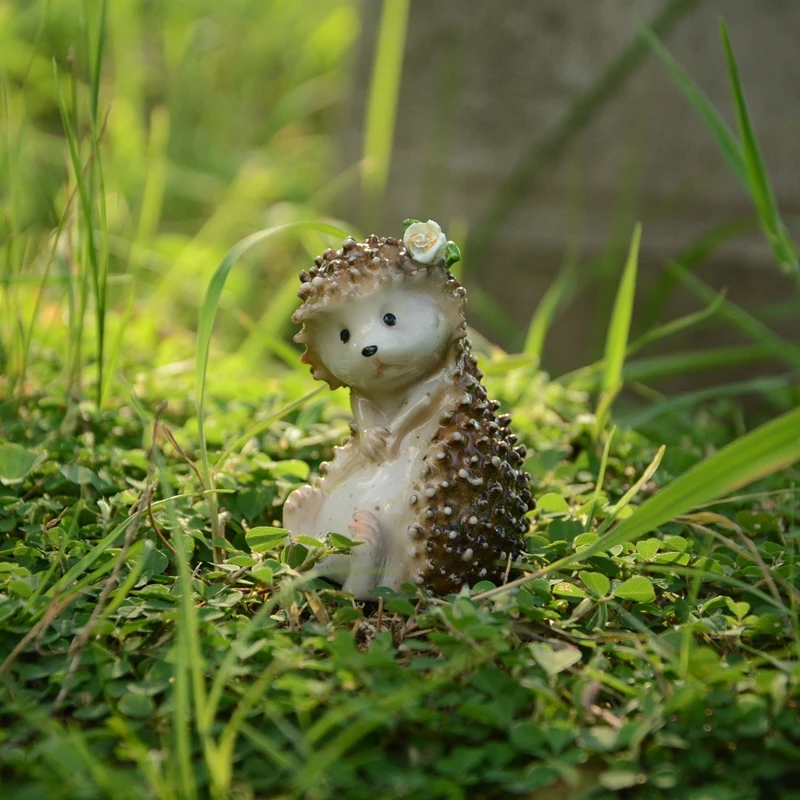 Lovely Hedgehog Figurine Cute Animal Fairy Garden Moss Terrarium Landscape Model Ornament for Children Educational Toys