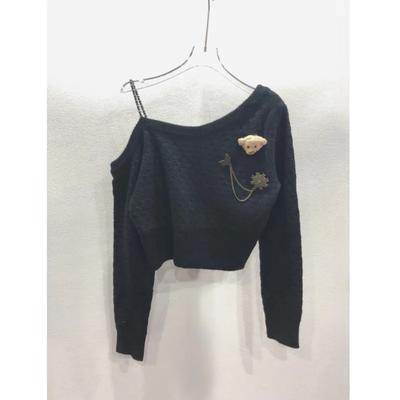 [ZOCI] French Teddy Bear Doll Chain Shoulder Long Sleeved Sweater For Women In Autumn And Winter, Niche Design Sense,