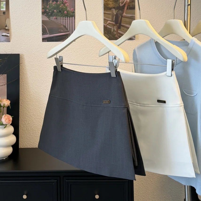 

Side slit pants skirt, temperament half skirt, women's A-line short skirt, new slimming outfit, paired with shorts