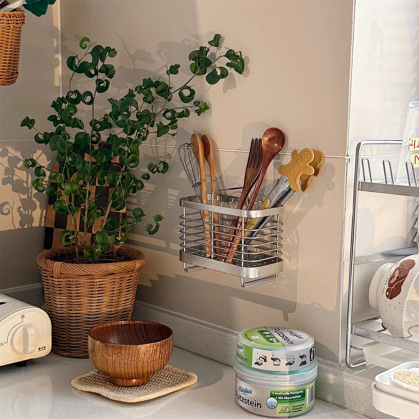 Stainless Steel Kitchen Utensil Holder Wall Mounted Drainable Spoon Chopsticks Basket No Drilling Required Storage Rack