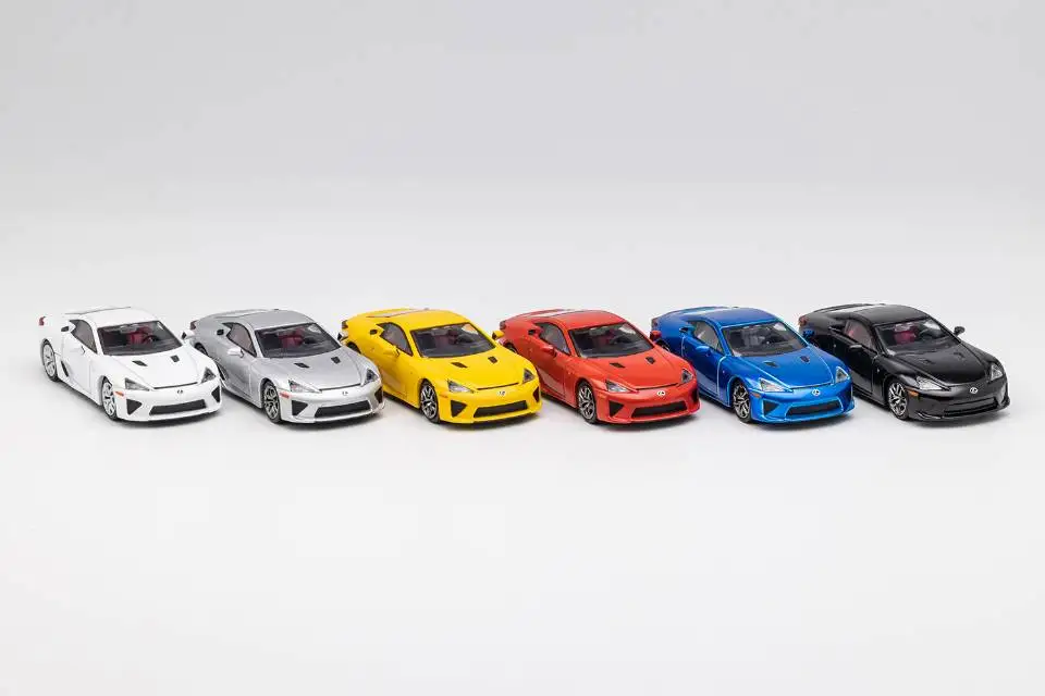 

DCT 1:64 Lexus LFA alloy car model