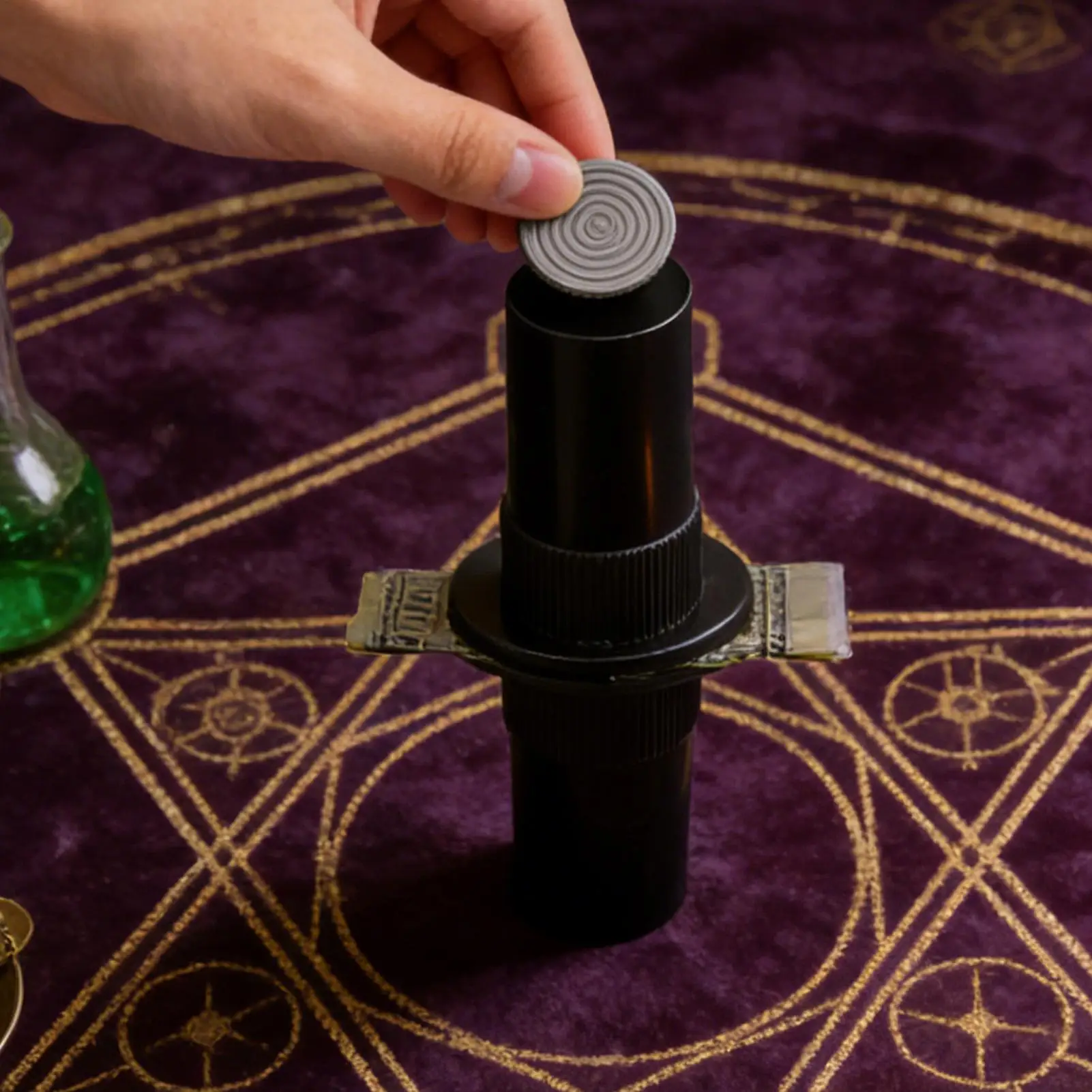 

Magic Tricks Coin Vanish Stage Tools Close Up Illusion For Birthday Party Family Gatherings Outdoor Talent Shows Holiday