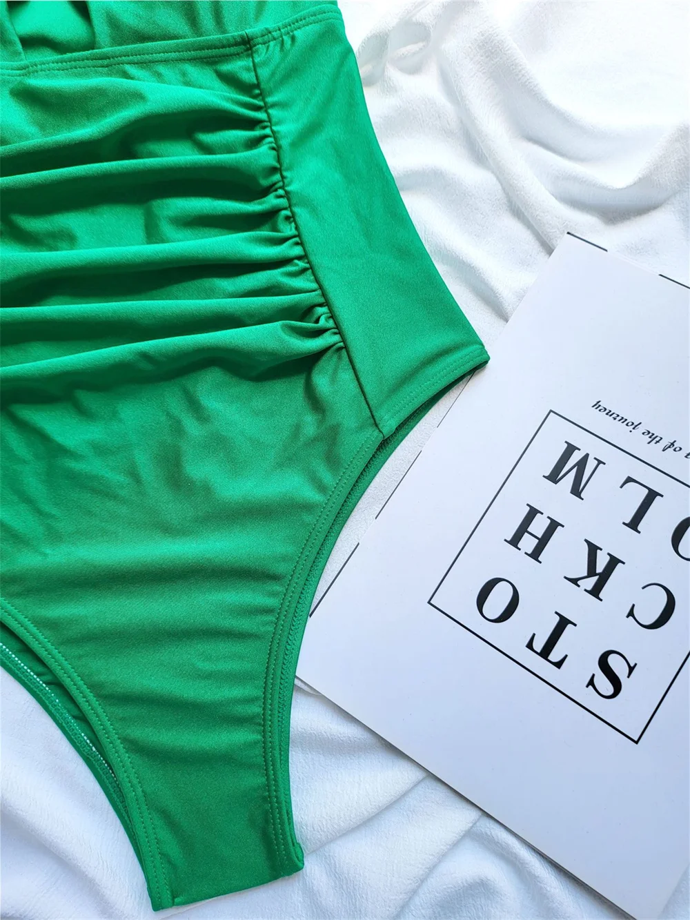 مثير الأخضر الجوف بيكيني Y2K ملابس السباحة رفع Biquini الرسن ضمادة ملابس السباحة القلب حلقة مطوي الشاطئ الزي طقم سباحة حريمي