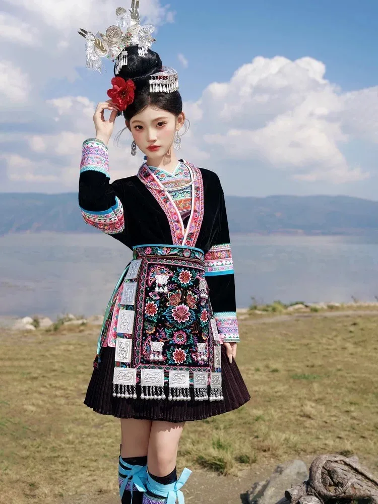 

Ethnic costumes, women's exotic performance formal dress, photo shoots, travel photography