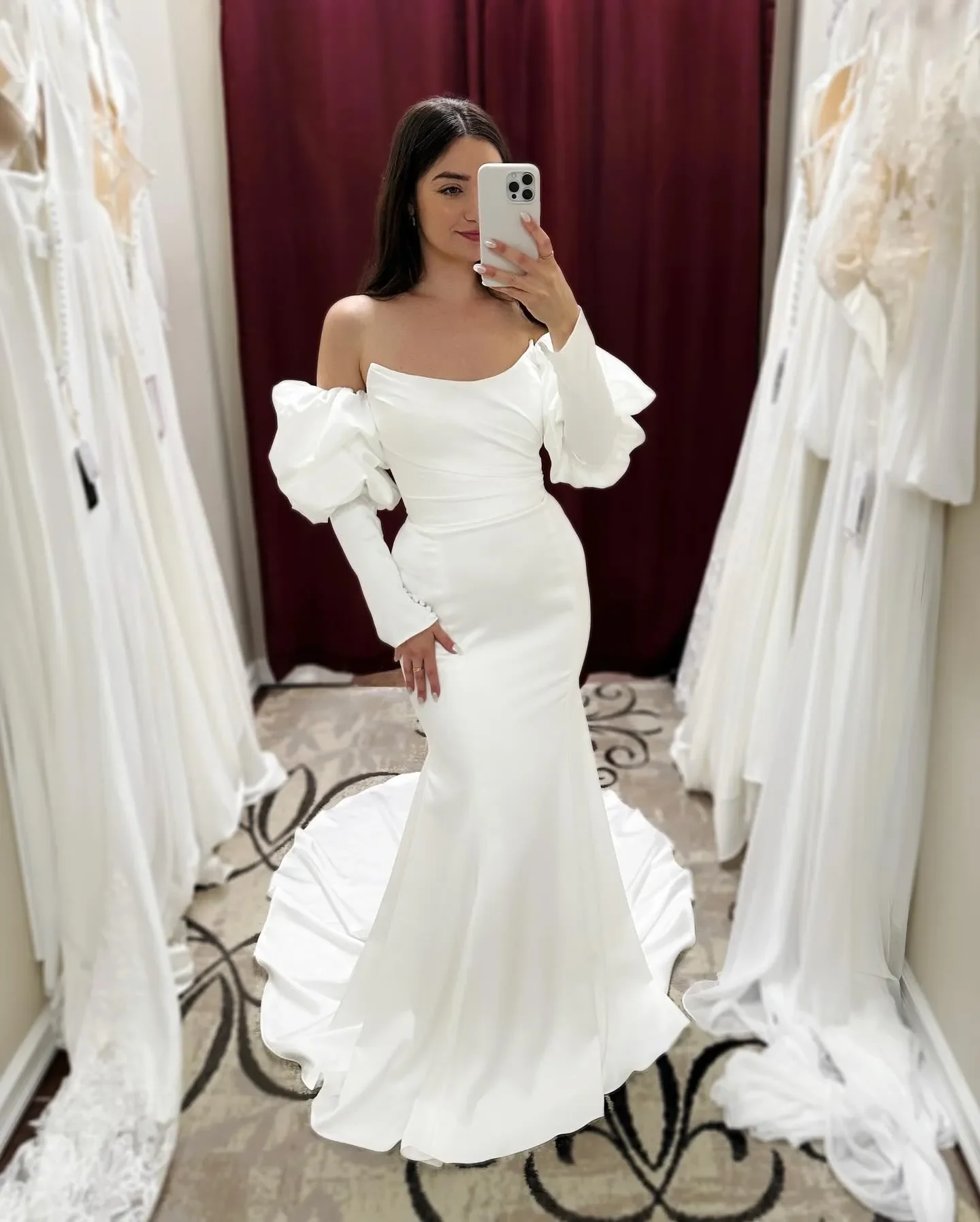 シンプルなサテンマーメイドウェディングドレス取り外し可能な袖ストラップレスホワイトブライダルドレスカスタマイズ