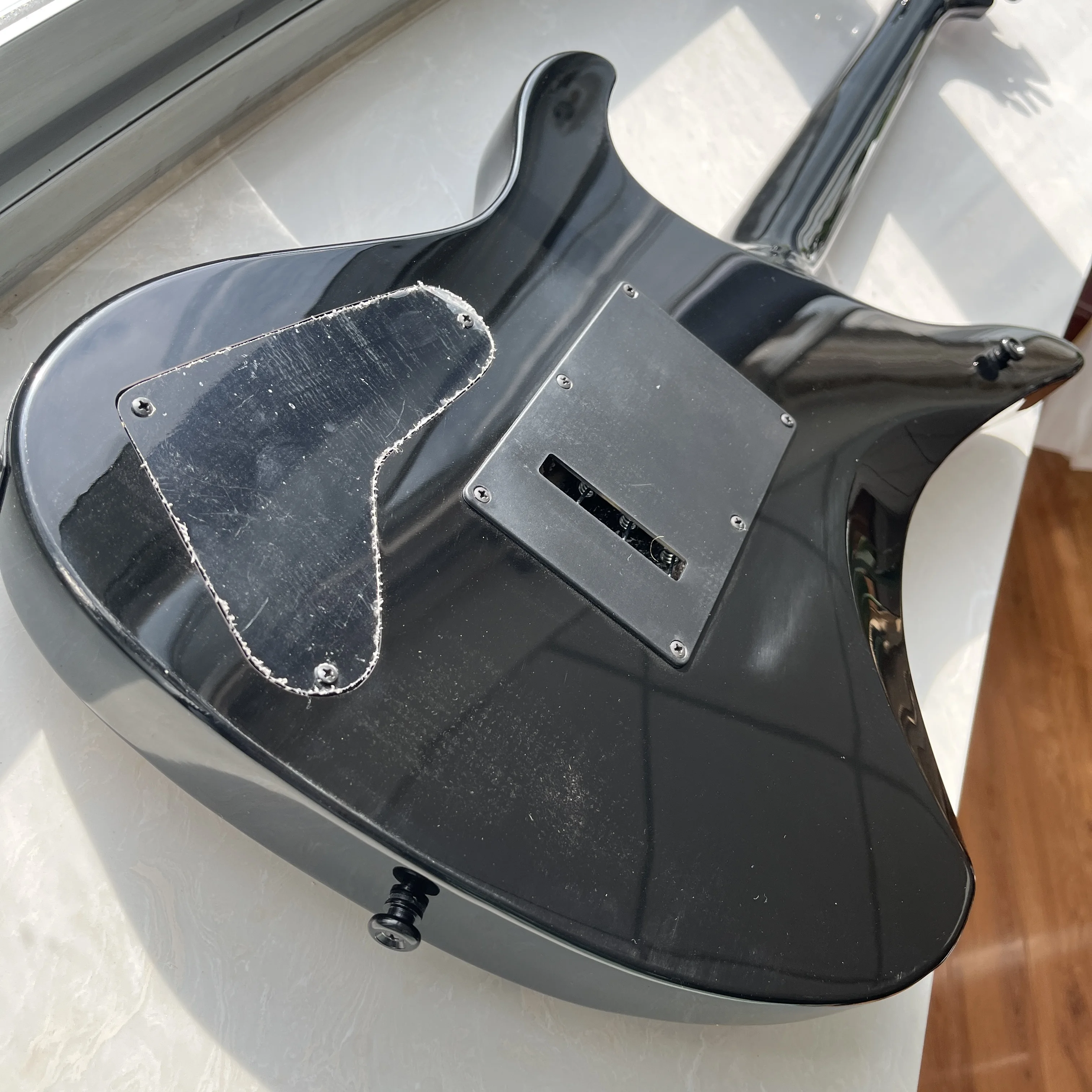 Alien Solid Electric Guitar-Bright Black Glossy Finish With Diagonal Red Stripes Dual Pickups Black Metal Pickups Suitable For Heavy Metal And Hard Rock Free Shipping On Orders Gift For Christmas Free Shipping