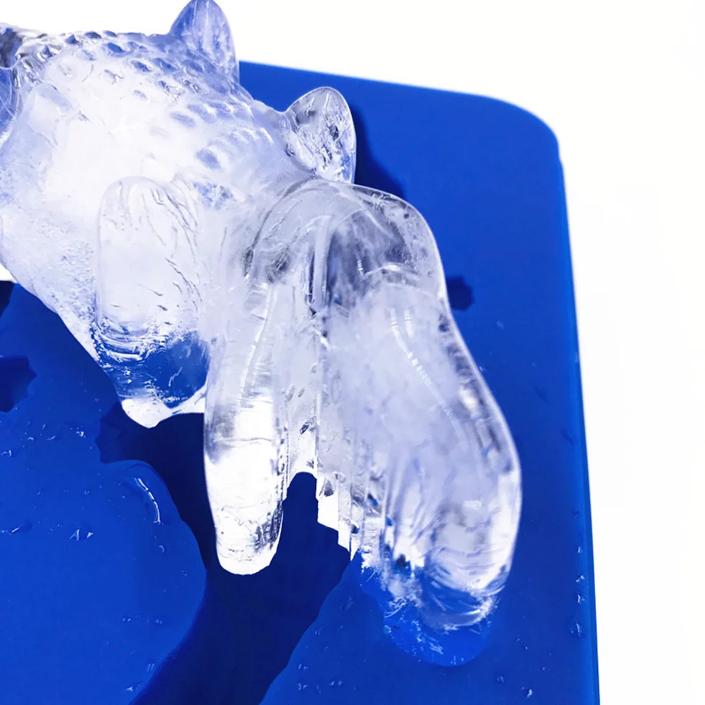

1Pcs Silicone Ice Cube Mold Crocodile Shape Safe Funny Creative Ice Maker for Home Bar Store Random Color 17x13x5cm