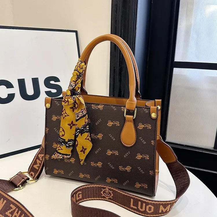 

2025 Autumn 2296 New Shoulder Crossbody Handbag One Size Zipper PU Other Sewing Line 2024