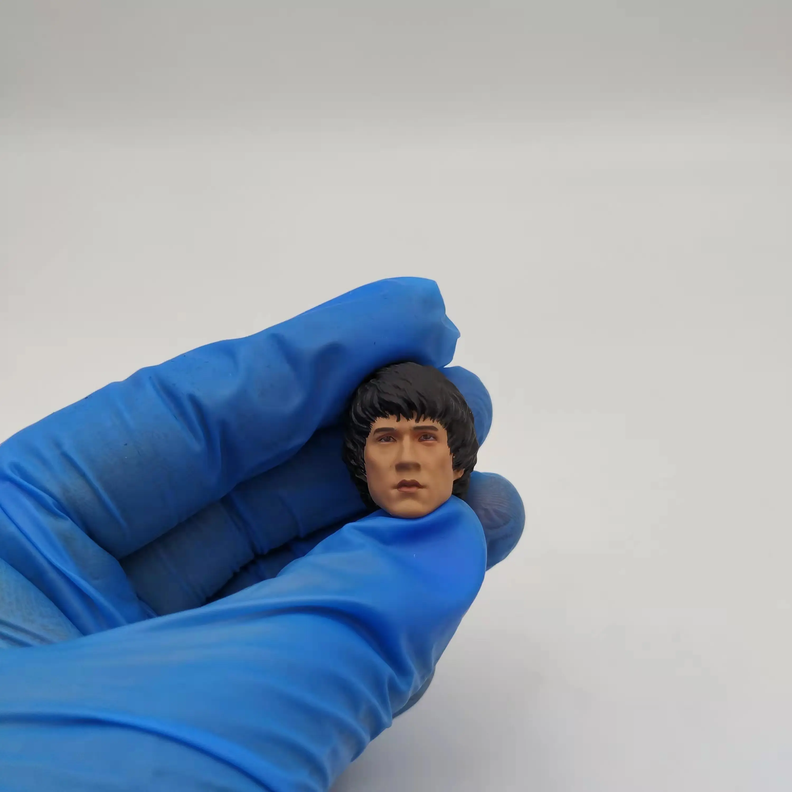 

1/12 Scale Young Jackie Chan Head Sculpt Chinese Star Head for 6in Mezco Action Figure Toy