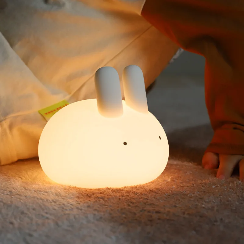 LED Cartoon Meatball Rabbit Night Light, Carregamento USB, Escurecimento Pat, Lâmpada de silicone, Coelho bonito, Pode ser cronometrado, Desk Lamp