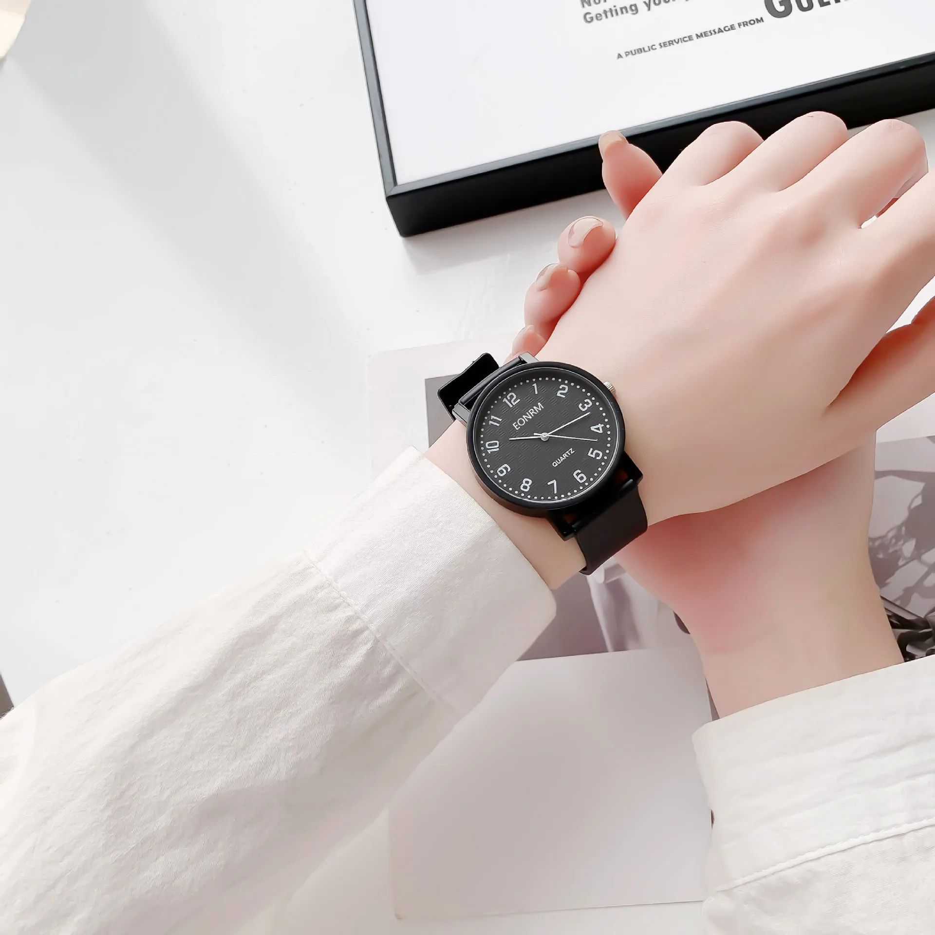 Fashion Women's Wristwatch Simple Black White Men Quartz Watch Silicone Strap Wristwatch Big Dial Woman Minimalist Lovers Watch