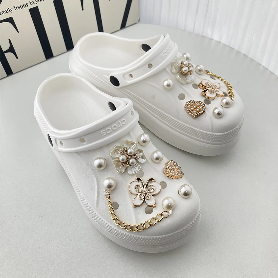 16pcs Pearl Daisy Butterfly Shoe Charms Pins Suitable For CROCS Clogs Garden Shoes DIY Shoes Decoration Party Gift Idea
