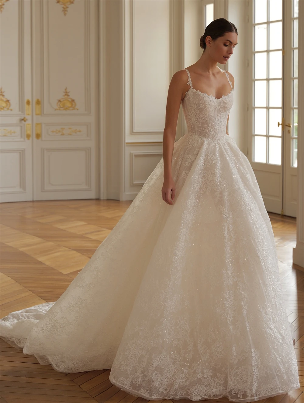 

Customized Elegant White Lace Wedding Dress Formal Sweetheart Sleeveless Bridal Gowns Boho A-Line Chapel Train Robe de mariée