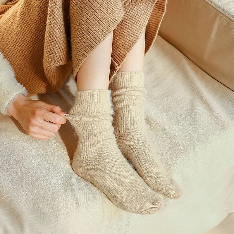 ถุงเท้ายาวผ้าขนแกะแคชเมียร์หนาอบอุ่นอบอุ่นสำหรับใส่ในบ้านฤดูหนาว
