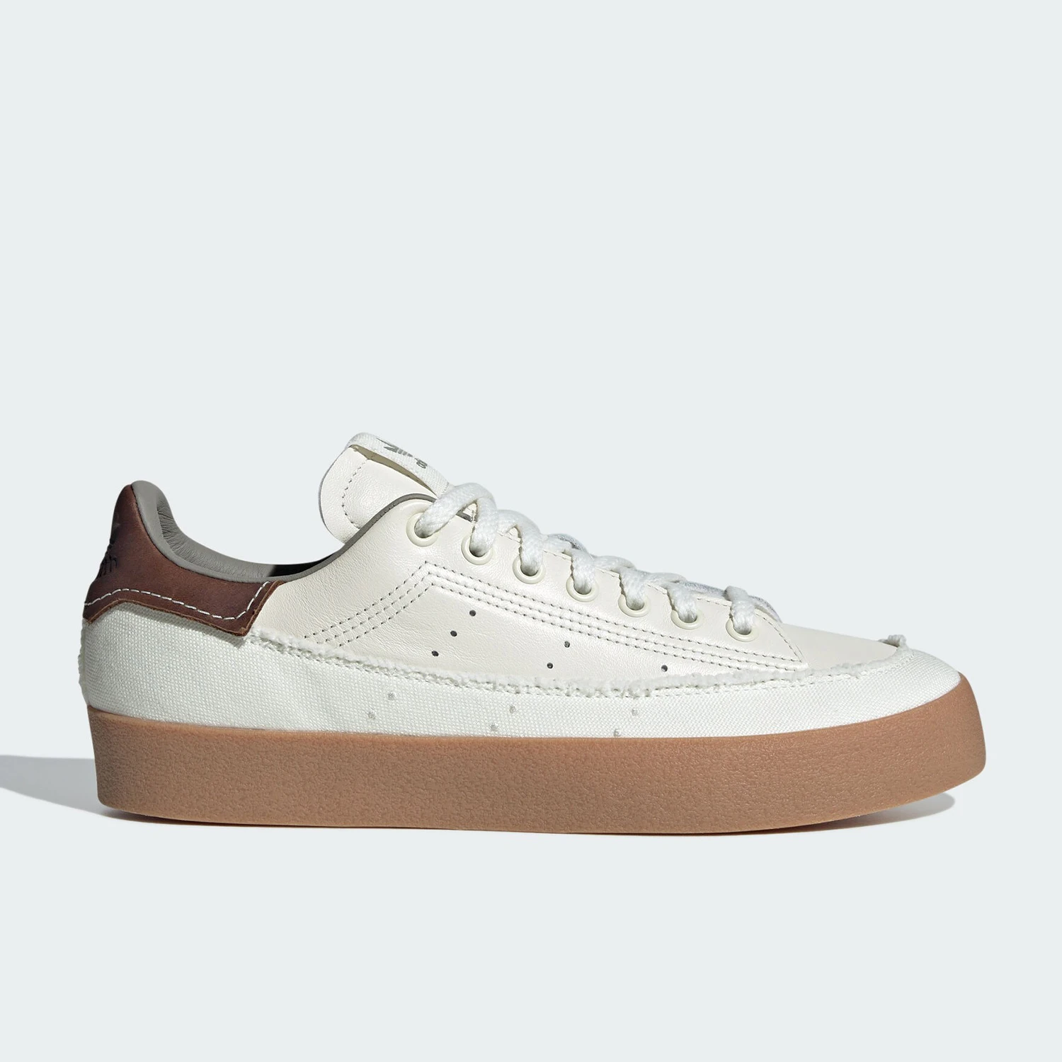 

Adidas genuine clover unisex classic low cut sports board shoes ID6250