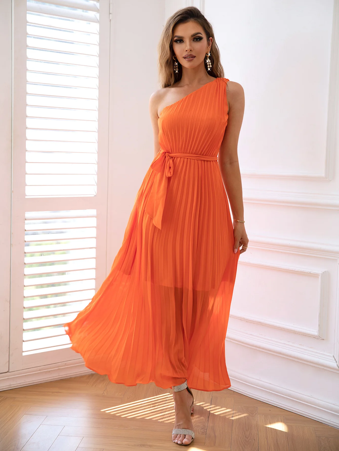 EINY Schickes orangefarbenes Party-Maxikleid für Damen, Schnürung, elegante, einschultrige, gerüschte lange Kleider, Mesh-Plissee-Abschlussball-Maxikleider, Outifts