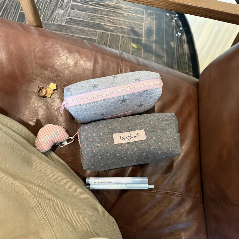 2026 New Makeup Bag, Lightweight & Compact for Easy Carry, All Your Travel Cosmetics in One Pouch