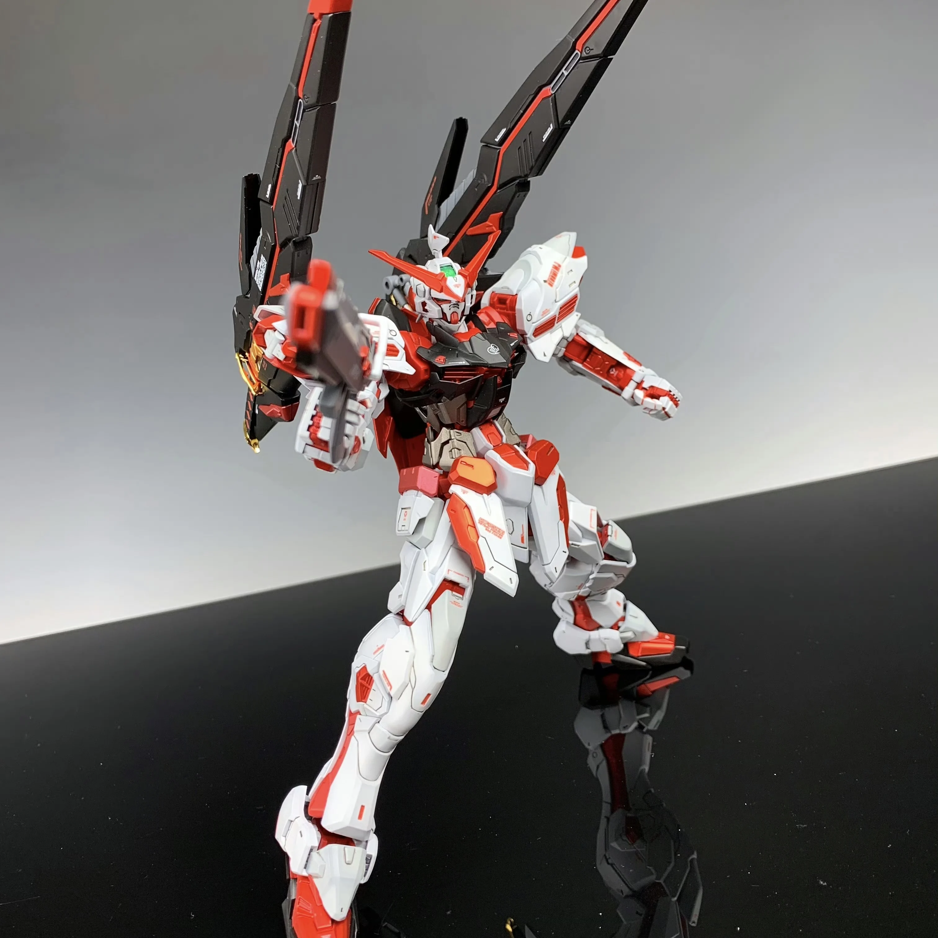 Daban Mg 1/100 8807 عمل الشكل الأحمر ضلال الإطار المريخ سترة إعادة طباعة Mbf-P02 أطقم منمذجة الجمعية الشكل روبوت جمع لعبة نموذج #3