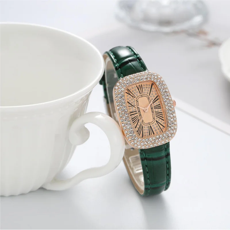 Reloj de cuarzo para mujer, pulsera de lujo con diamantes estrellados, color verde