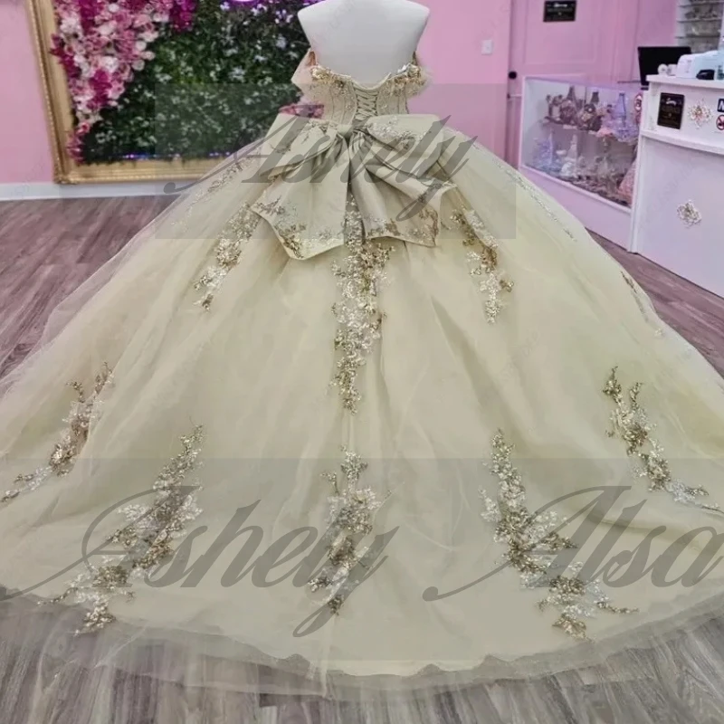 A32821 Luxuriöses mexikanisches Frauen-Geburtstagspartykleid für besondere Anlässe, Blumenapplikation, Schleife, geschwollener Abschlussball, Quinceanera, individuell gestaltet