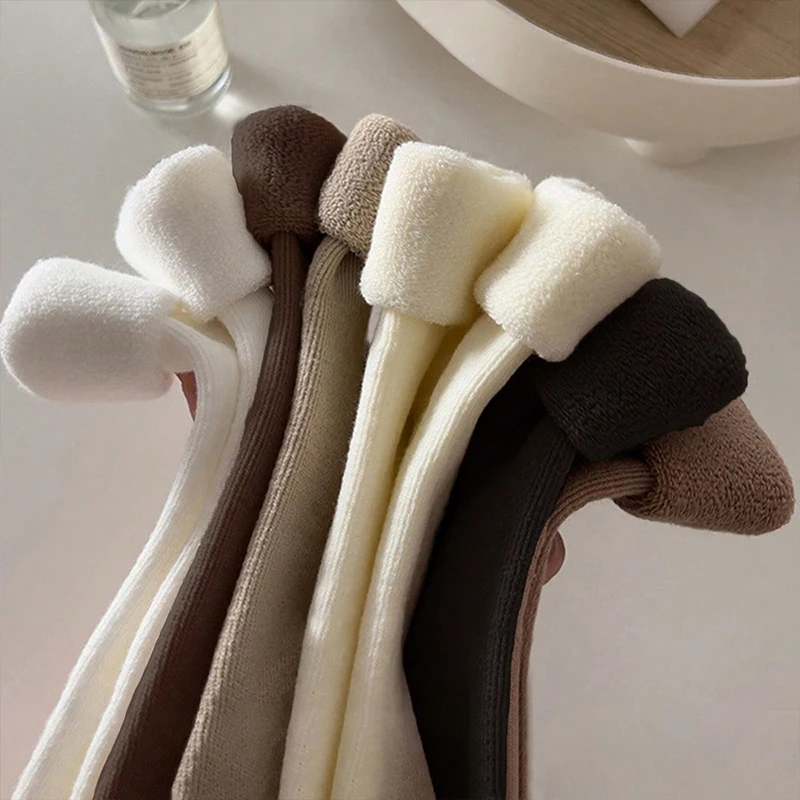 6 Pairs Random Women Classic Macaron Solid Color Comfort Thick Fleece Lined Warm Winter College Style Mid-Calf Socks