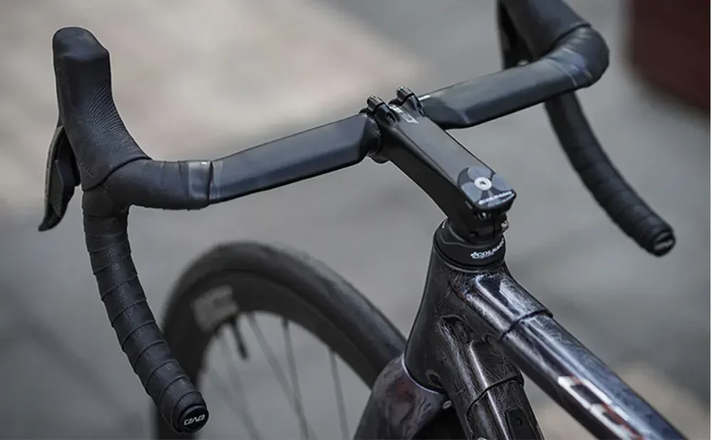 Syncros T1000 Carbonfaser-Straßenlenker, 31,8 mm Klemme, 64 mm Reichweite, 126 mm Tropfen, interne Kabelführung, 380 mm, 400 mm, 420 mm, 440 mm – Detail 17