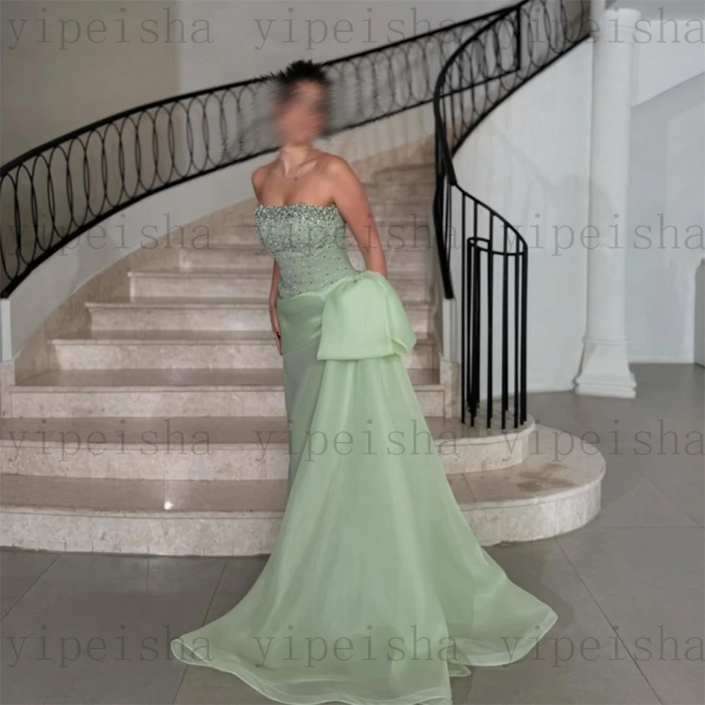 ที่กําหนดเองที่ไม่มีสายหนังชุดราตรีประณีตประดับด้วยลูกปัดBackless Pleat Sweep Trainอย่างเป็นทางการชุดราตรีโมเดิร์นชุดชีฟอง