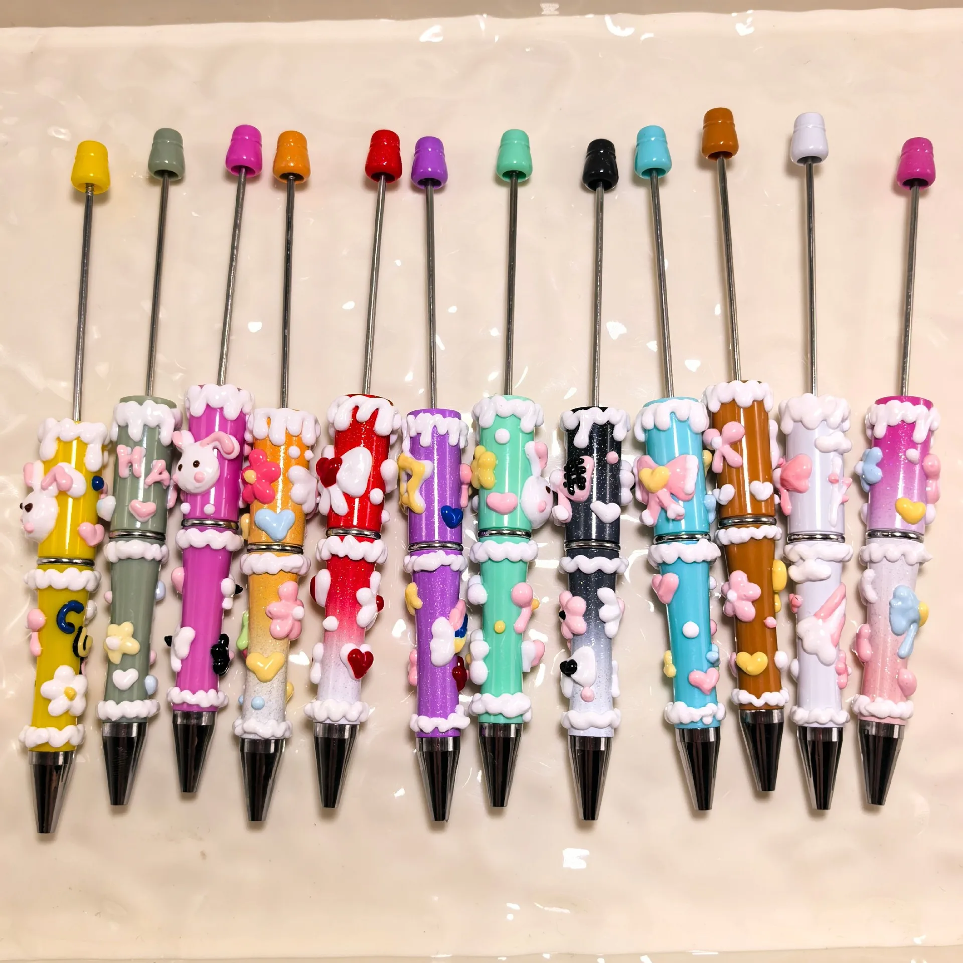40Pcs Hot Sale Handmade DIY Cute Beaded Pen Cartoon Cute Bear Touch Screen Ballpoint Pen Office School Advertising Pens