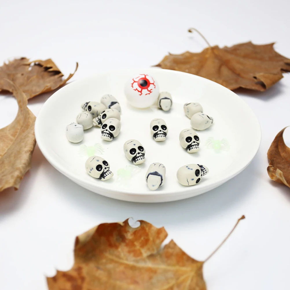 

25pcs Halloween Head Decoration Human Skull Head Ornament Desktop Small Resin Skulls Decor For Party Haunted House