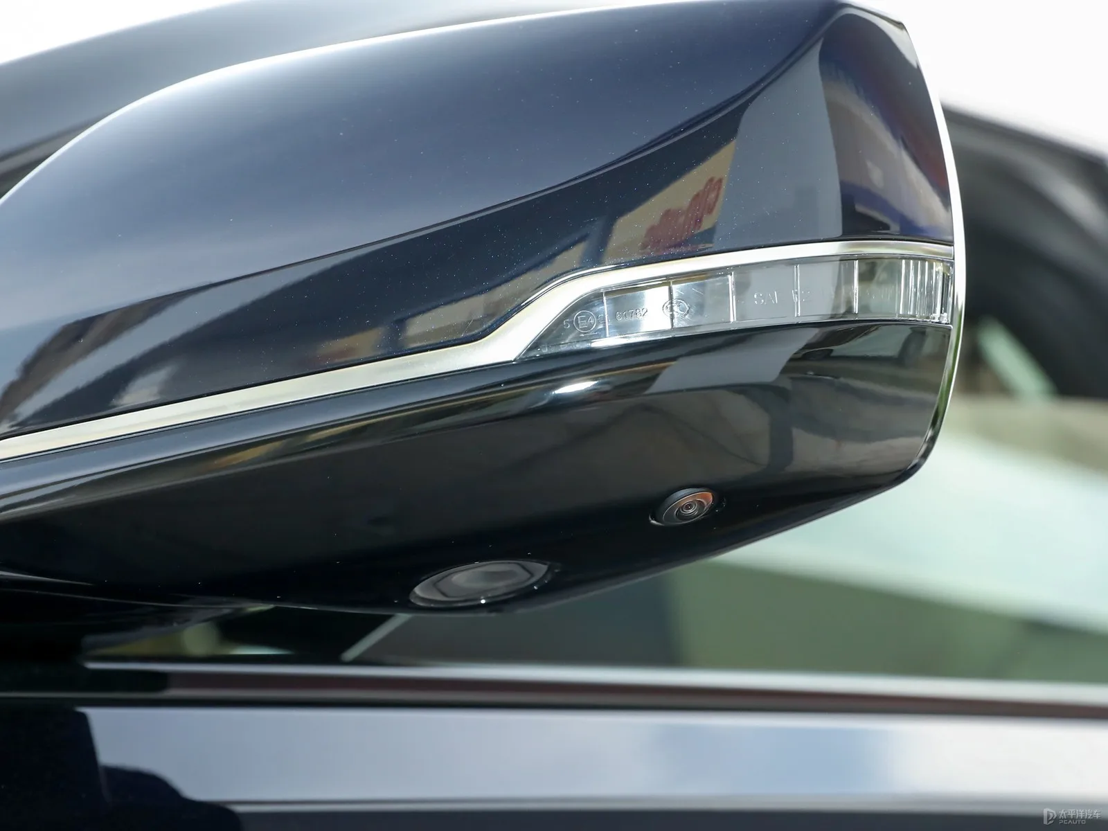 

Car Motor Molding Chassis Mud Fedner Cover For Cadillac GT4 2019-2024 2020 2023 Engine Splash Shield Guard Mudguard Accessories