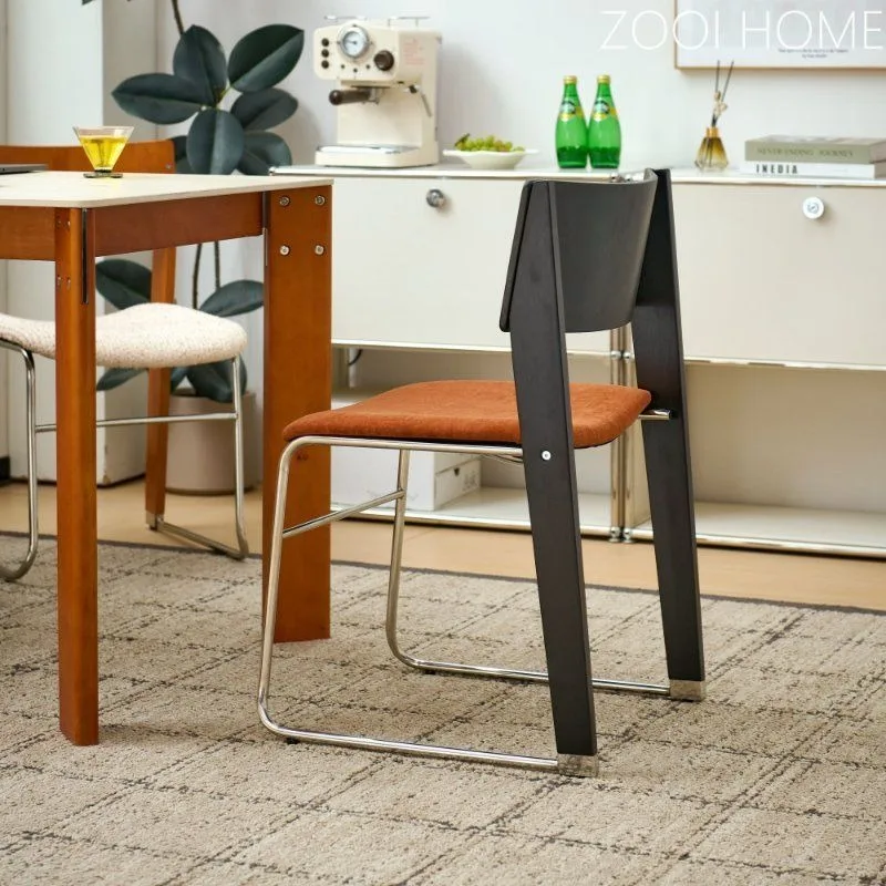 Silla de Comedor Nórdica de Metal con Acabado Desgastado, Creativa, Cómoda, con Tela de Franela, Respaldo de Madera en Forma de Arco, Decoración de Hogar de Lujo