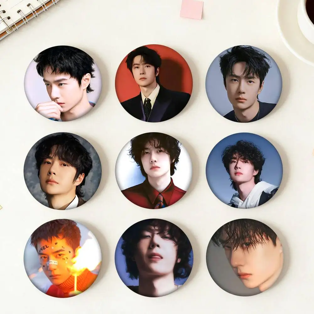 Schauspieler YiBo Wang Rundes Abzeichen Kreative Brosche Kleidung Rucksack Accessoires Anstecknadel