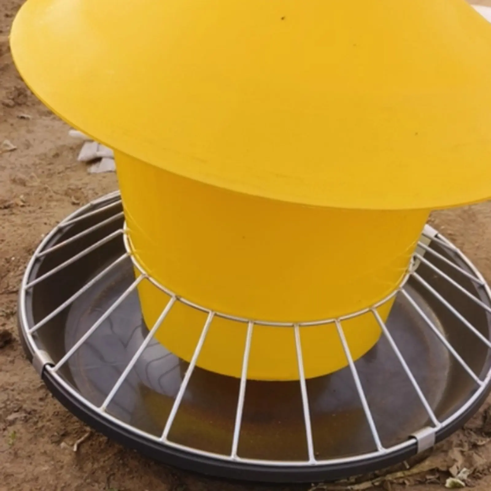 

Круглая кормушка для птицы, предотвращающая разбрасывание корма, для кур, большой емкости, автоматическая, с защитой от перепрыгивания.